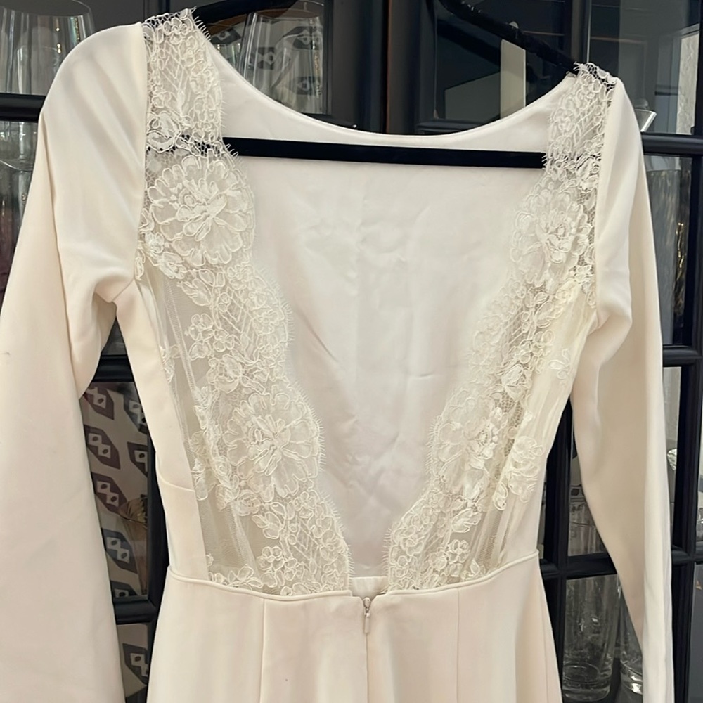 Amy Kuschel Redding Gown Ivory Lace-Back Long Sleeve Wedding Dress